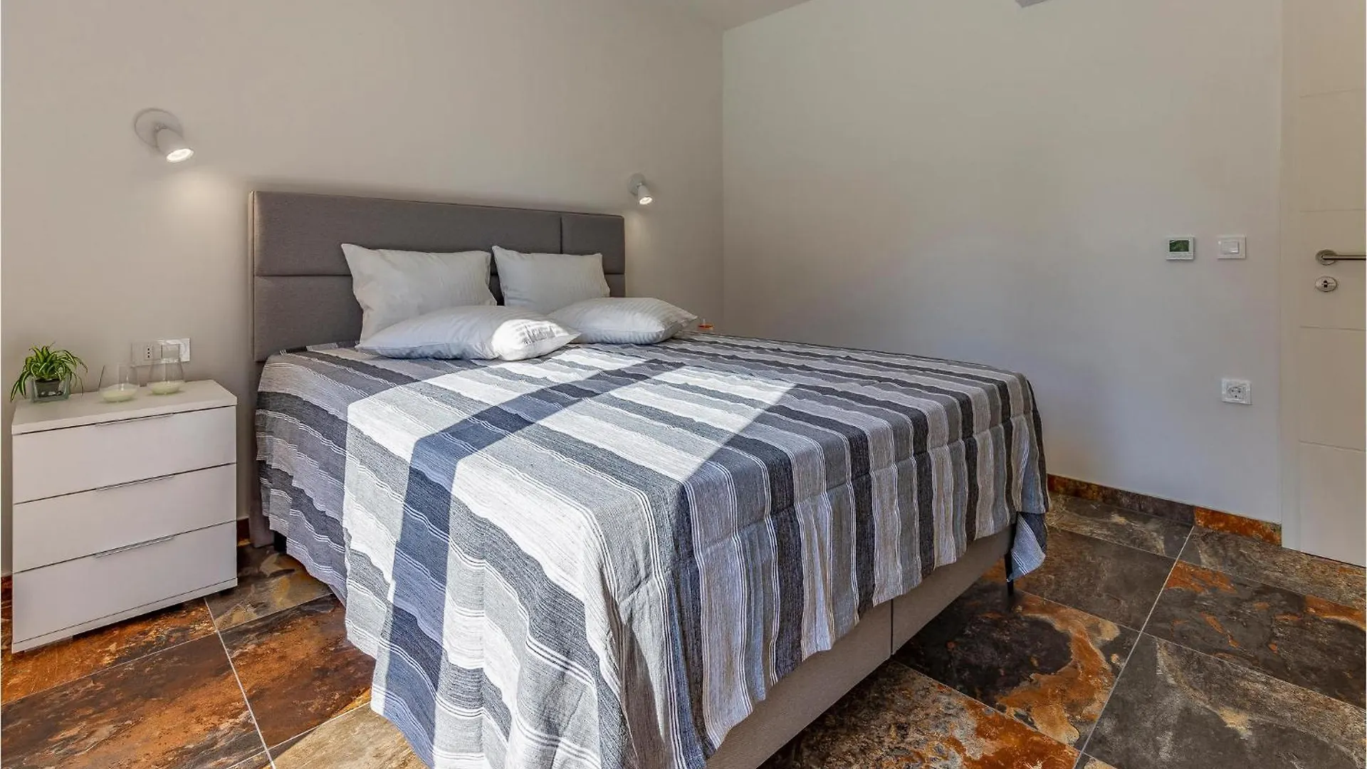 Beautiful Apartment In Madulin With Kitchen Medulin