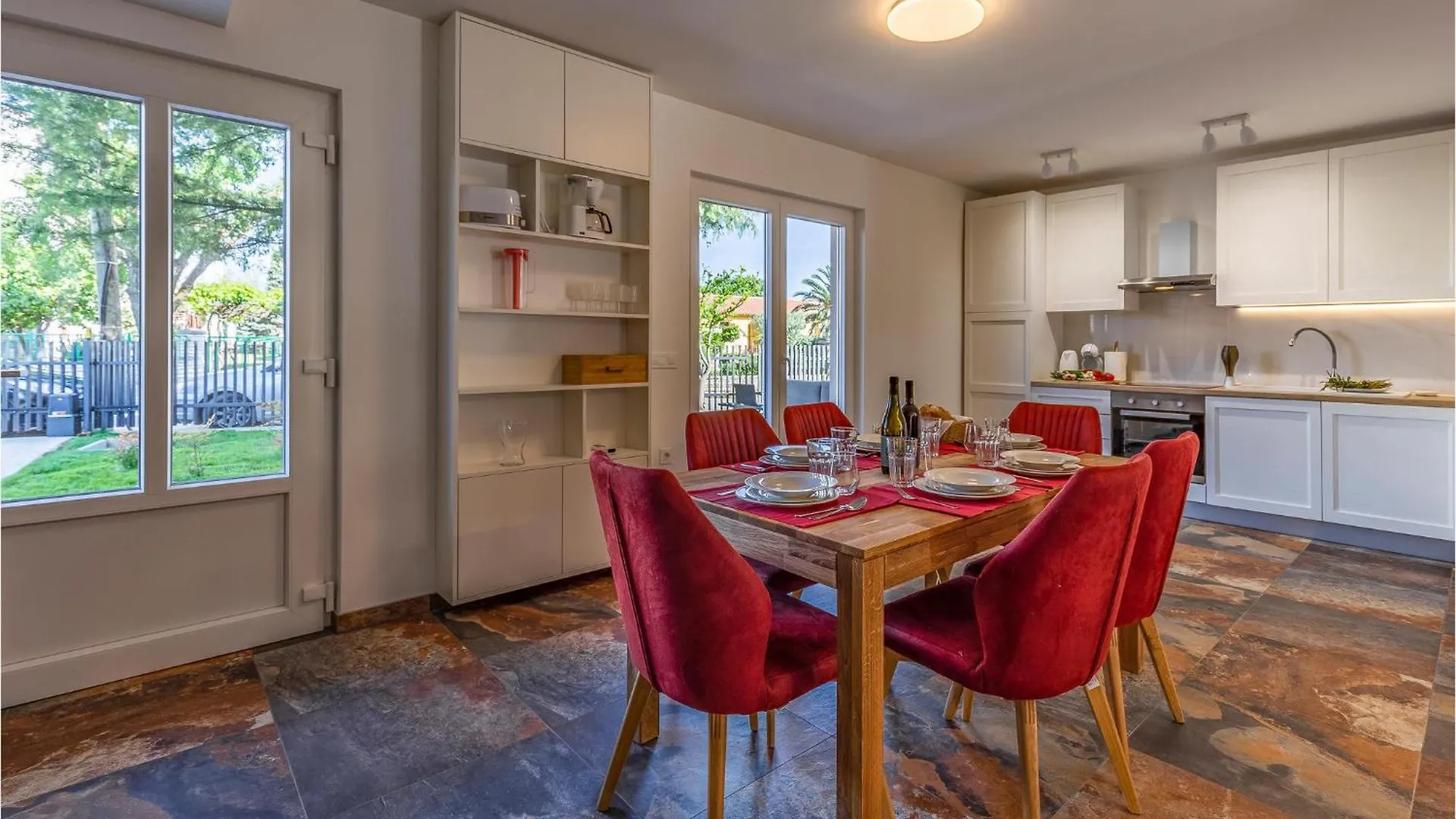 Beautiful Apartment In Madulin With Kitchen Medulin