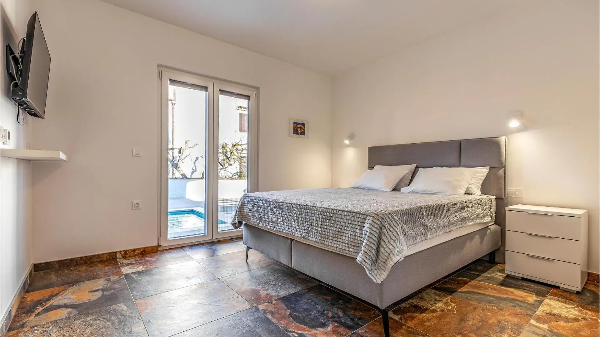 Beautiful Apartment In Madulin With Kitchen Medulin